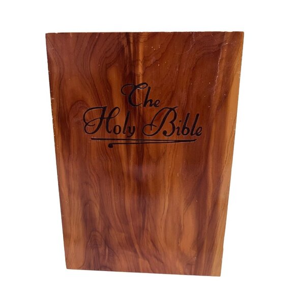 Vintage Holy Bible Cedar Box Union Made United Brotherhood Of Carpenters w/Bible - Picture 1 of 16